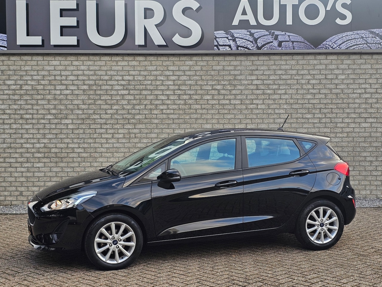 Ford Fiesta - 1.1 Trend Navi/Airco/Ccr/Pdc - AutoWereld.nl