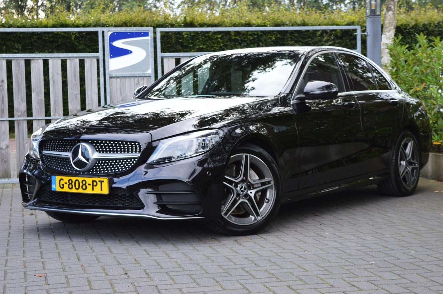 Mercedes-Benz C-klasse - 180 Premium Pack - AMG|Leder|Camera|18" - AutoWereld.nl