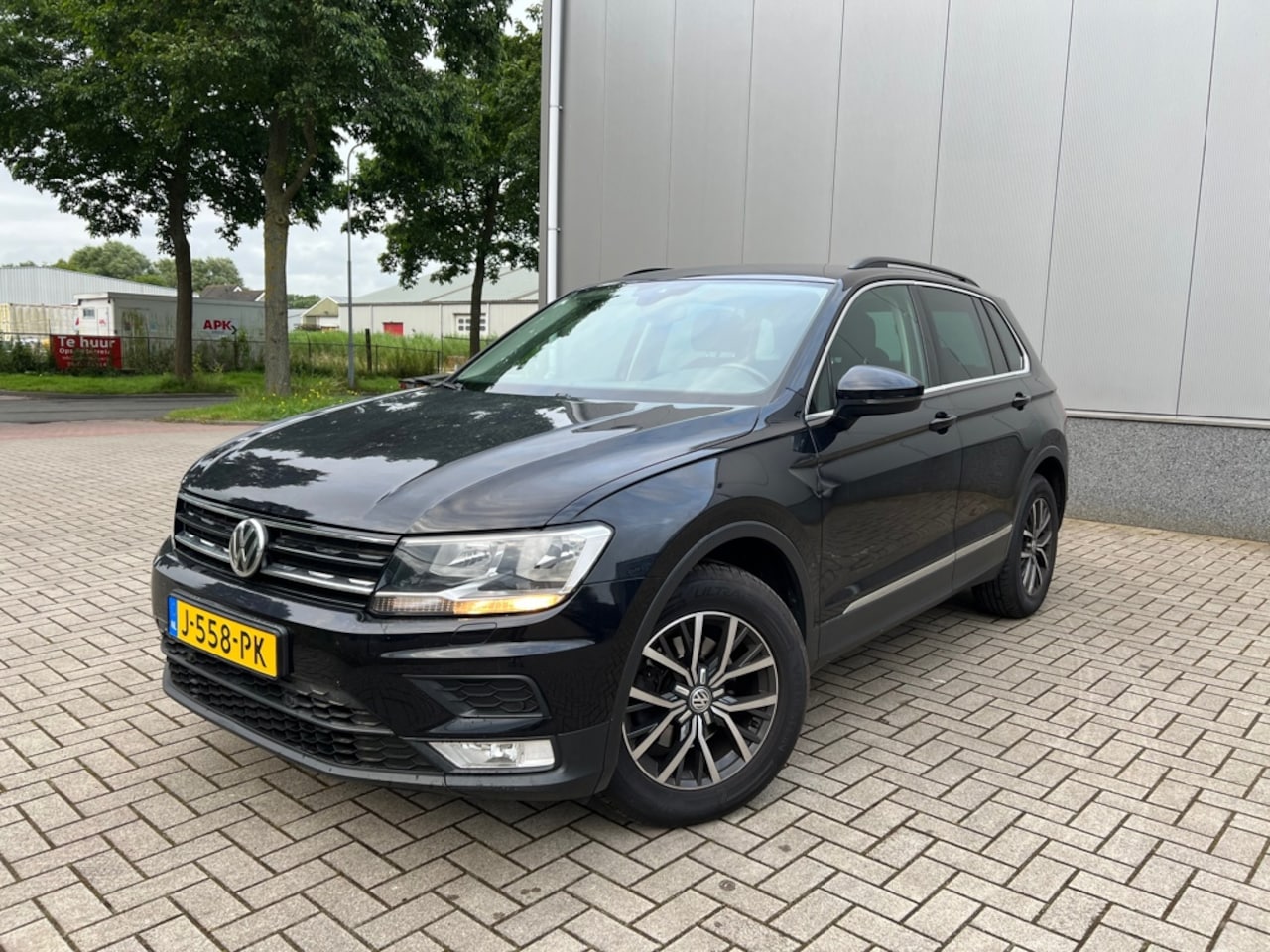 Volkswagen Tiguan - 1.4 TSI Comfortline Luxe opties Vol Jaar Apk - AutoWereld.nl