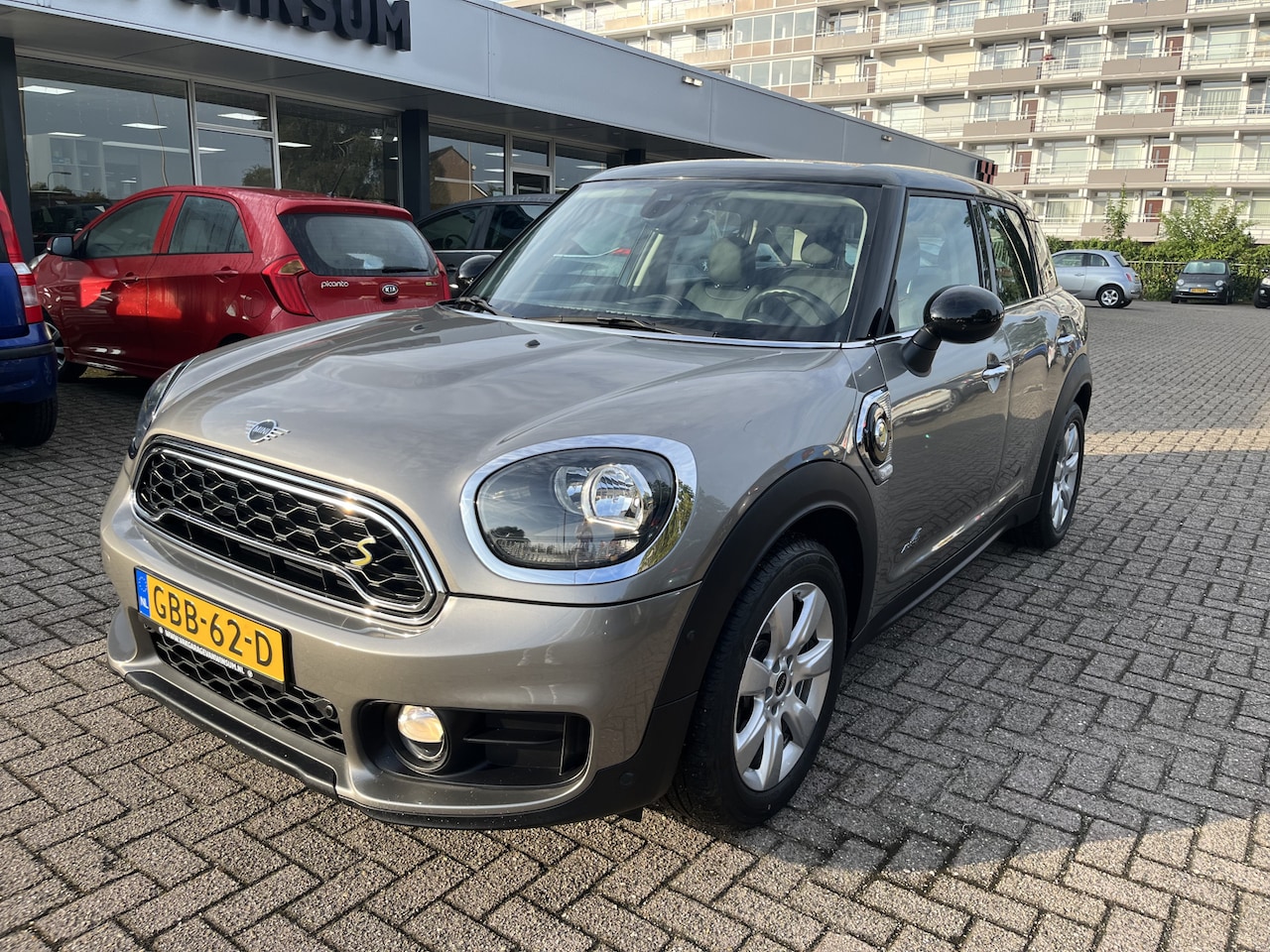 MINI Countryman - Mini 2.0 Cooper S E ALL4 Chili Pdc V en A Lmv Klima Bluetooth Cruise - AutoWereld.nl