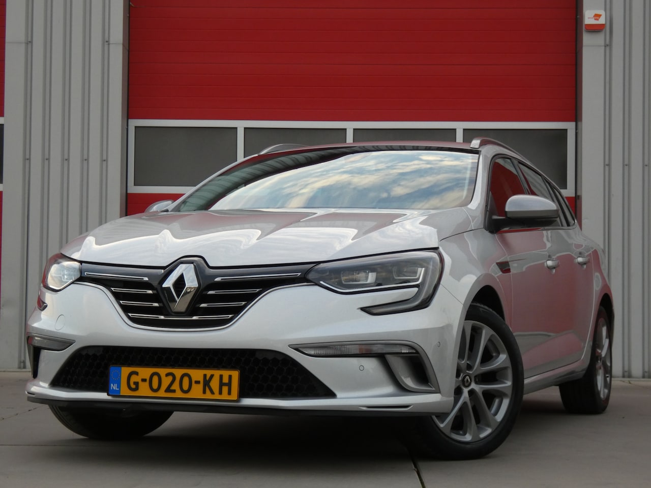 Renault Mégane Estate - 1.3 TCe GT-Line/ automaat/ zeer mooi! - AutoWereld.nl