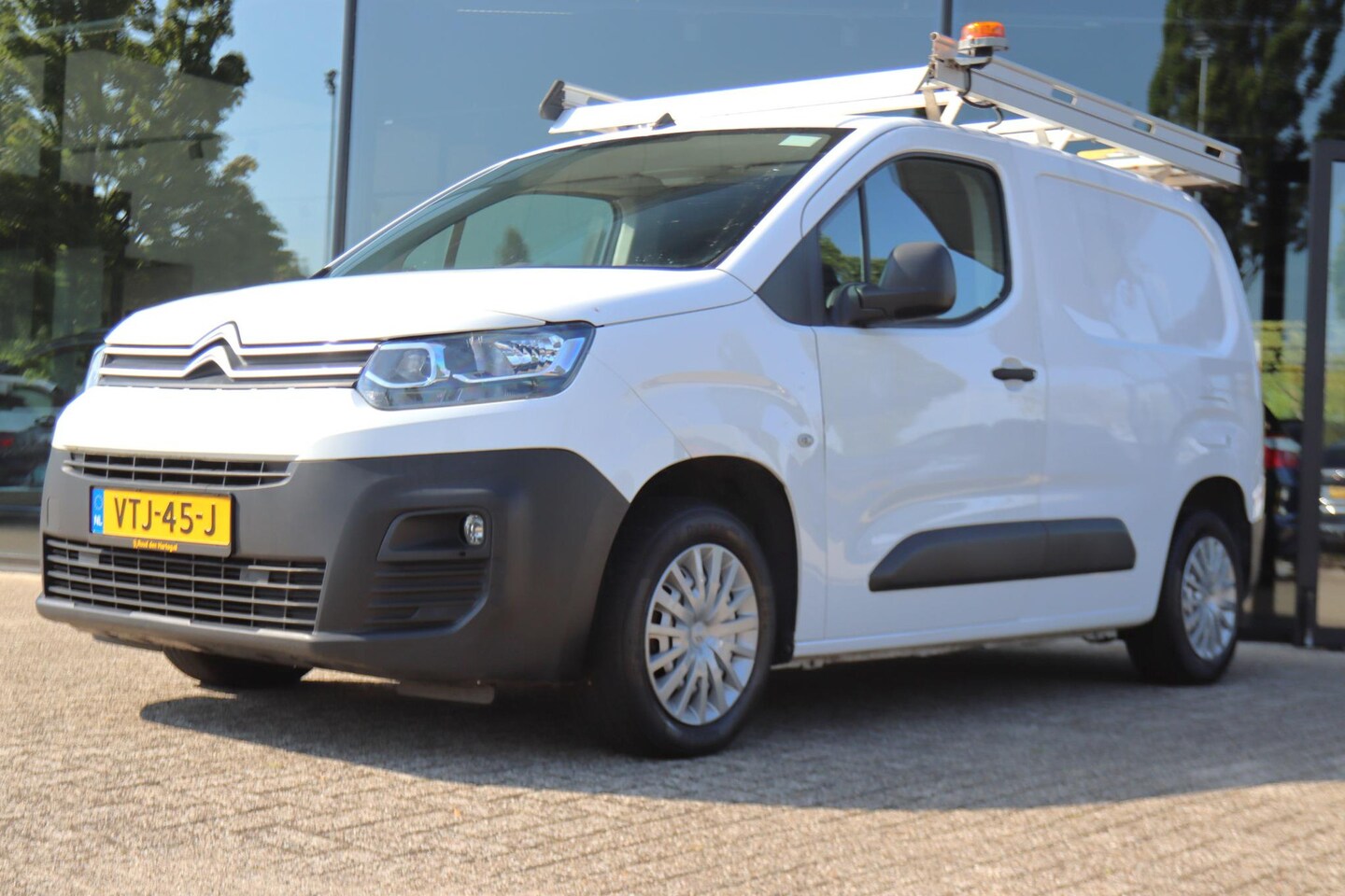 Citroën Berlingo - 1.6 BLUEHDI + CRUISE / AIRCO / BLUETOOTH / IMPERIAAL - AutoWereld.nl