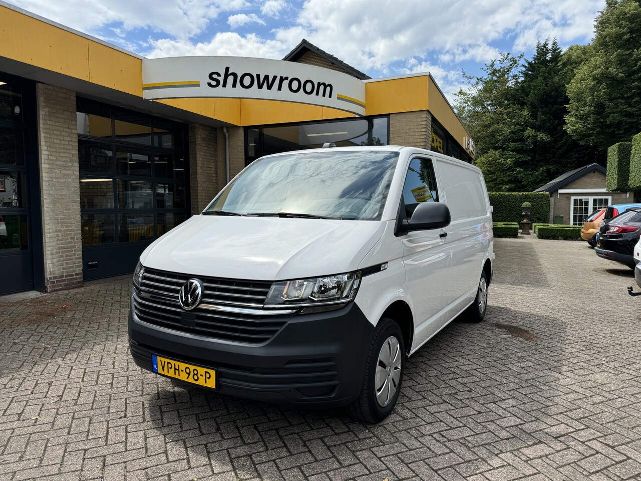 Volkswagen Transporter - 2.0 TDI L1H1 Economy Business Airco Apple Carplay - AutoWereld.nl