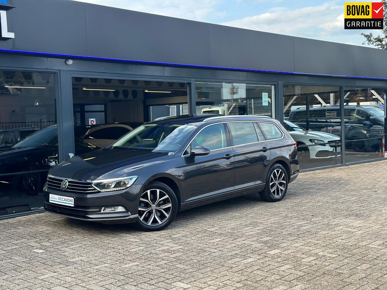 Volkswagen Passat Variant - 1.4 TSI ACT Highline Business R PANO/DSG/ACC/TREKHAAK/KEYLESS/VOLOPTIE! - AutoWereld.nl