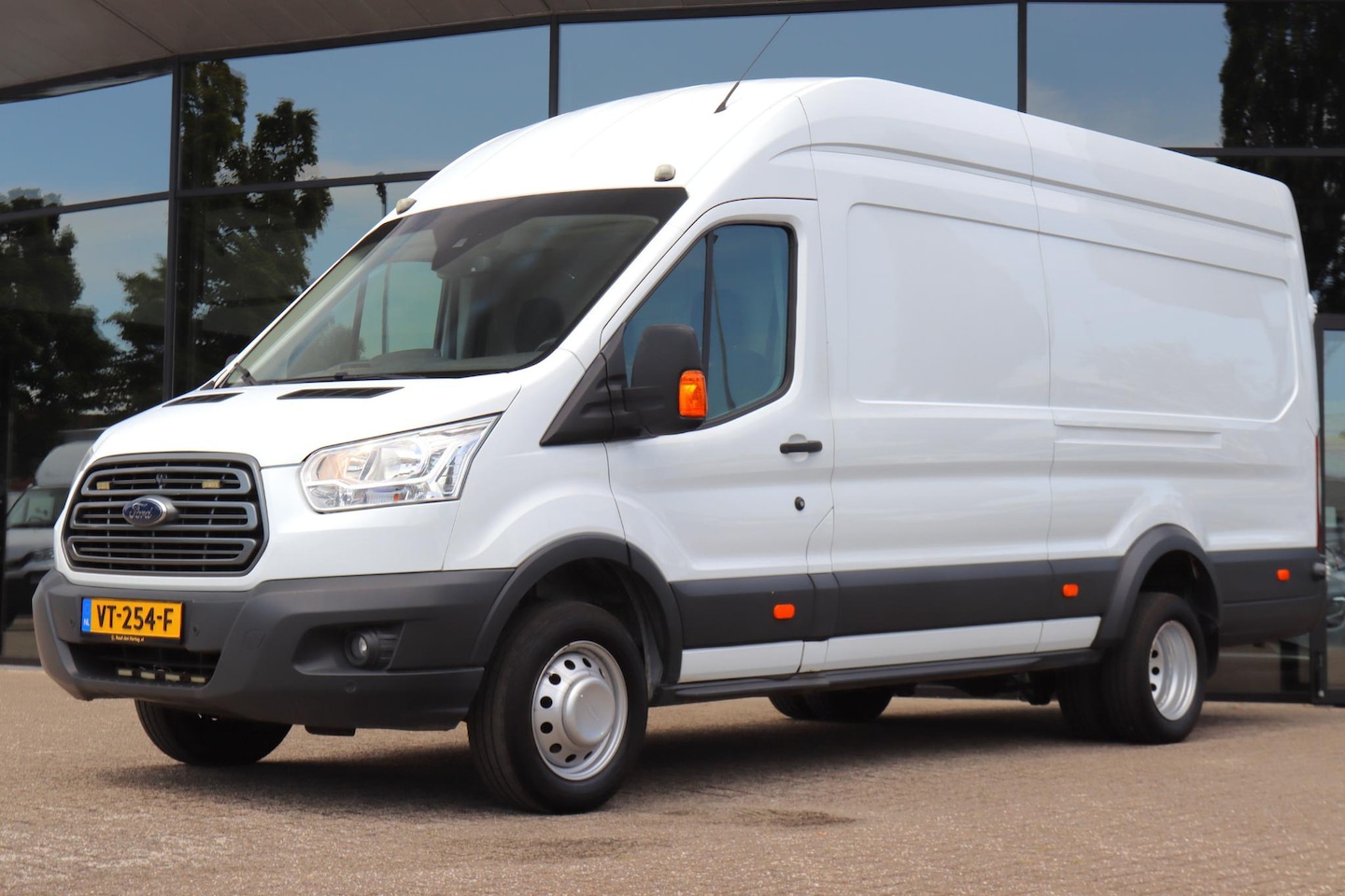 Ford Transit - 470 2.2 156 PK TDCI L4H3 DUBBEL LUCHT + TREKHAAK 3500 KG! | CAMERA | STOELVERW. - AutoWereld.nl