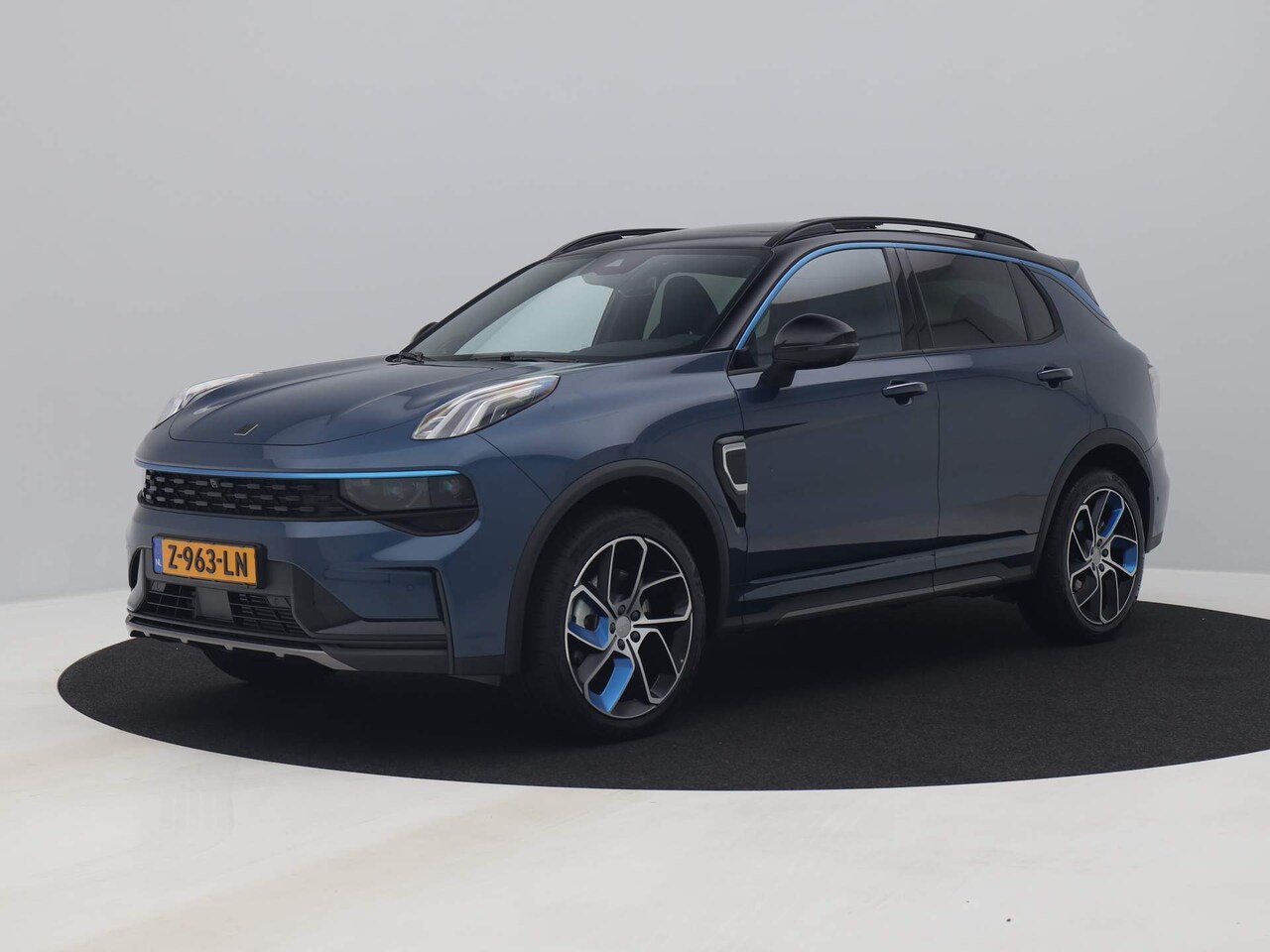 Lynk & Co 01 - NEW | 1.5 Plug-in Hybrid | 360° | ZWARTE HEMEL | TREKHAAK | NLD AUTO - AutoWereld.nl