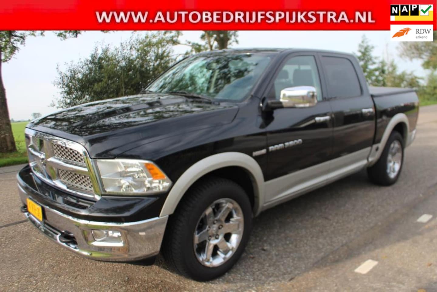 Dodge Ram 1500 - 5.7 V8 Crew Cab // LARAMIE // - AutoWereld.nl