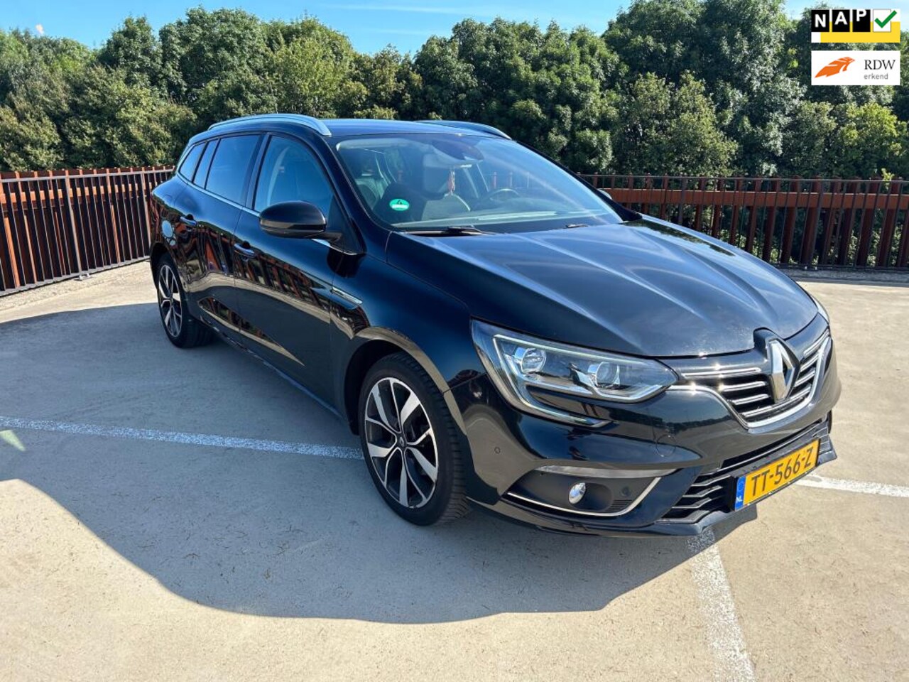 Renault Mégane Estate - 1.3 TCe Bose 1.3 TCe Bose - AutoWereld.nl