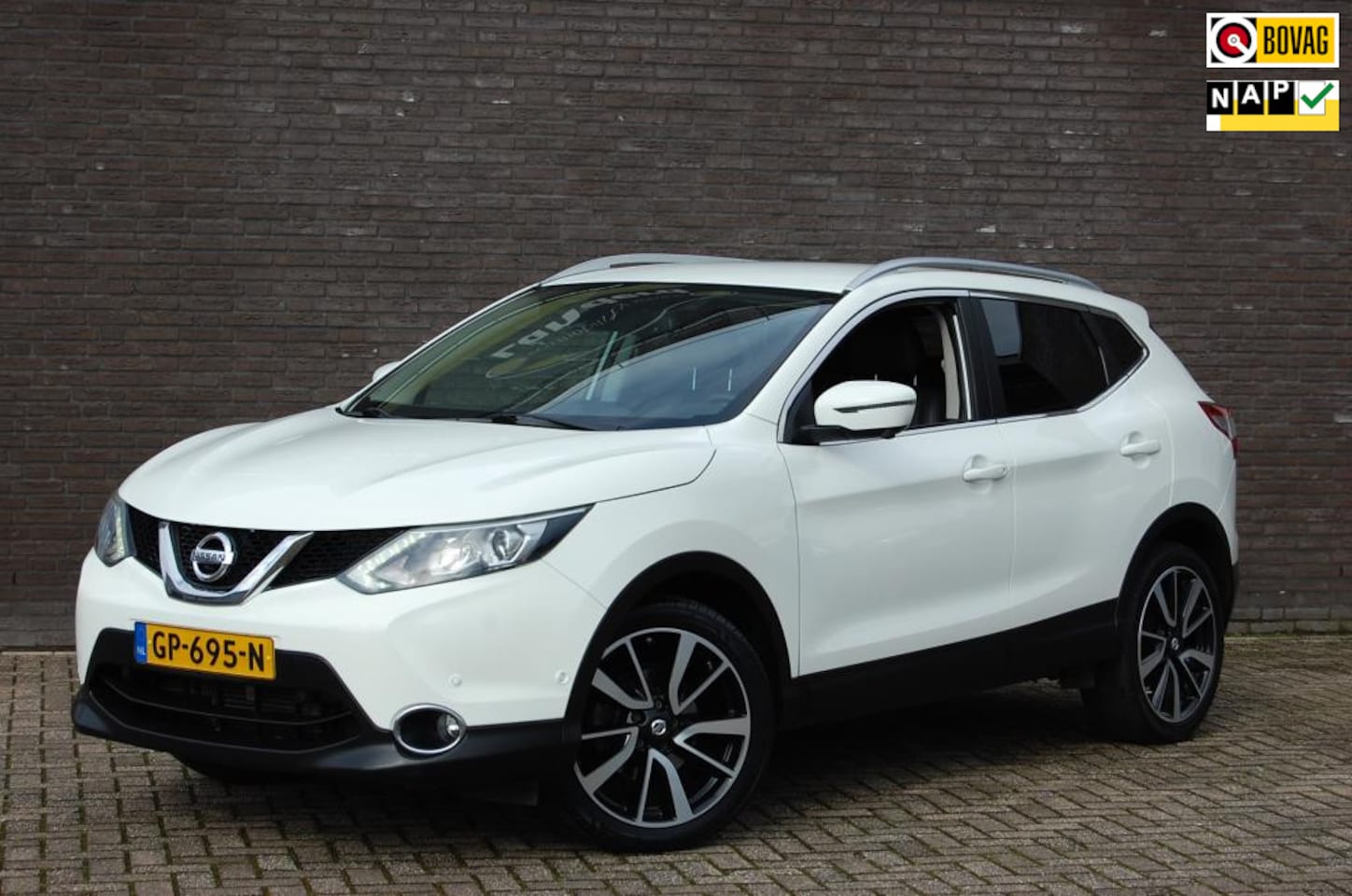 Nissan Qashqai - 1.2 Tekna Automaat/Trekhaak/360 Camera/19 inch LM-velgen - AutoWereld.nl