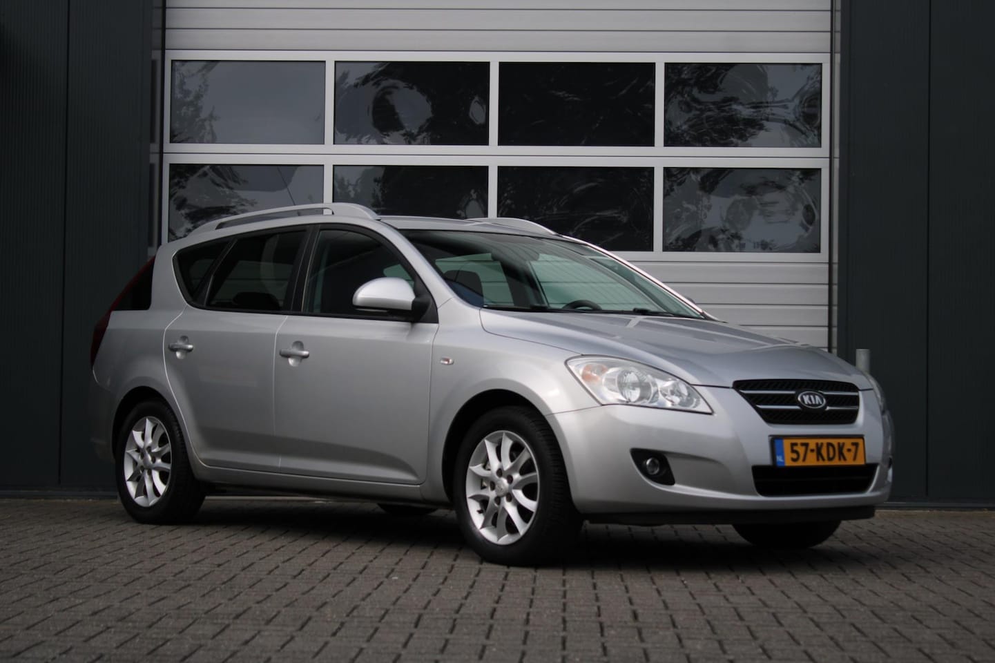 Kia Cee'd Sporty Wagon - 1.4 All Stars 109pk Airco/Cruise/Radio-CD/Parkeersensoren/ISOFIX/16"LM.Velgen - AutoWereld.nl