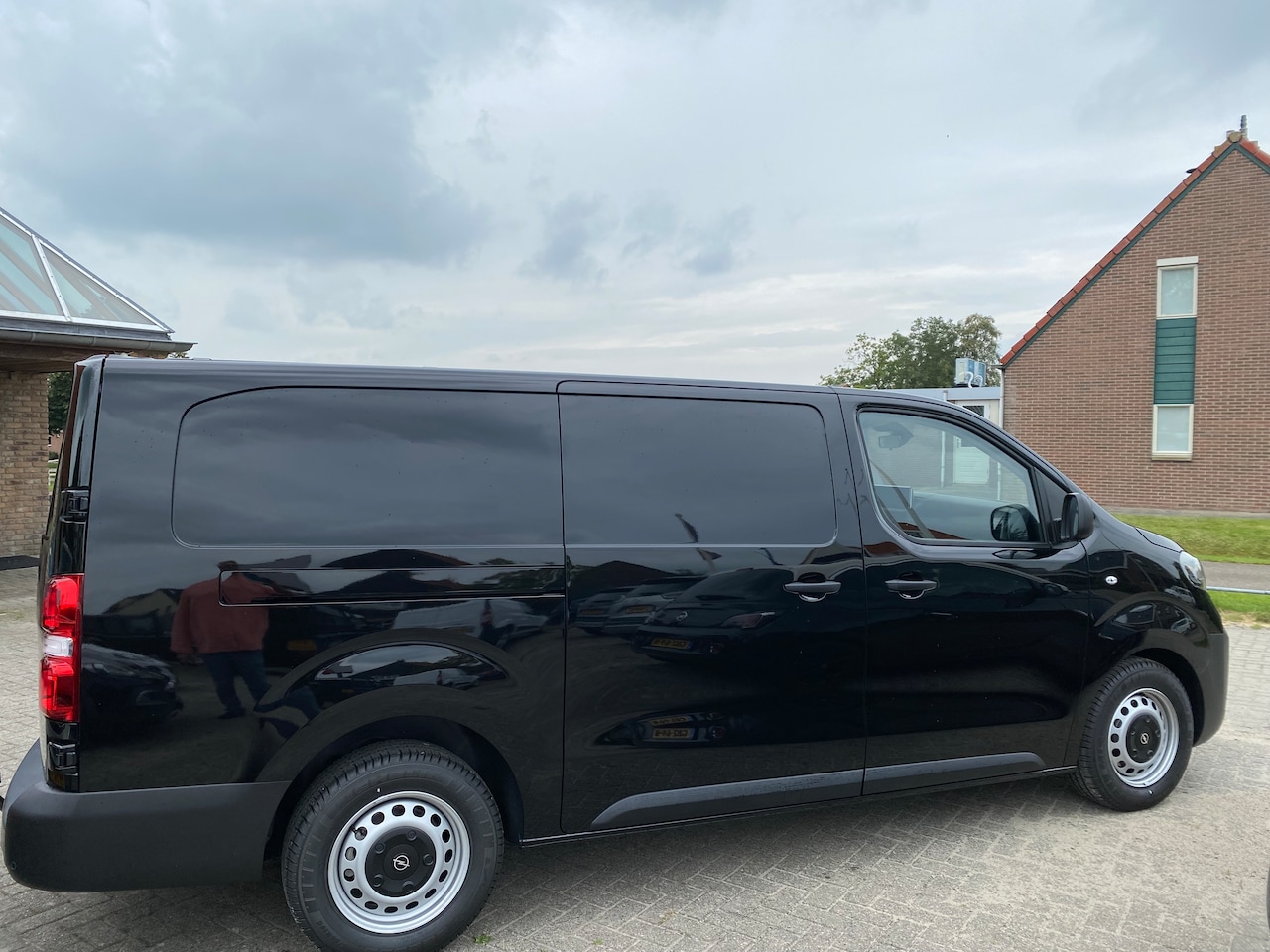 Opel Vivaro - 2.0 Diesel 145 S&S L3