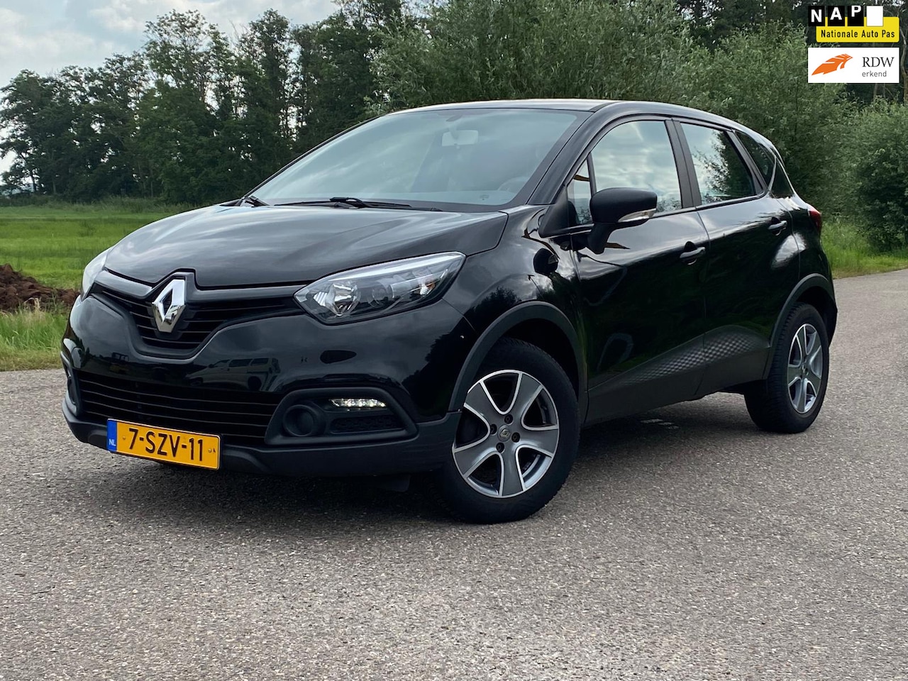 Renault Captur - 0.9 TCe Authentique 5DRS KEYLESS AIRCO NAP NAV GOED ONDERHOUDEN - AutoWereld.nl