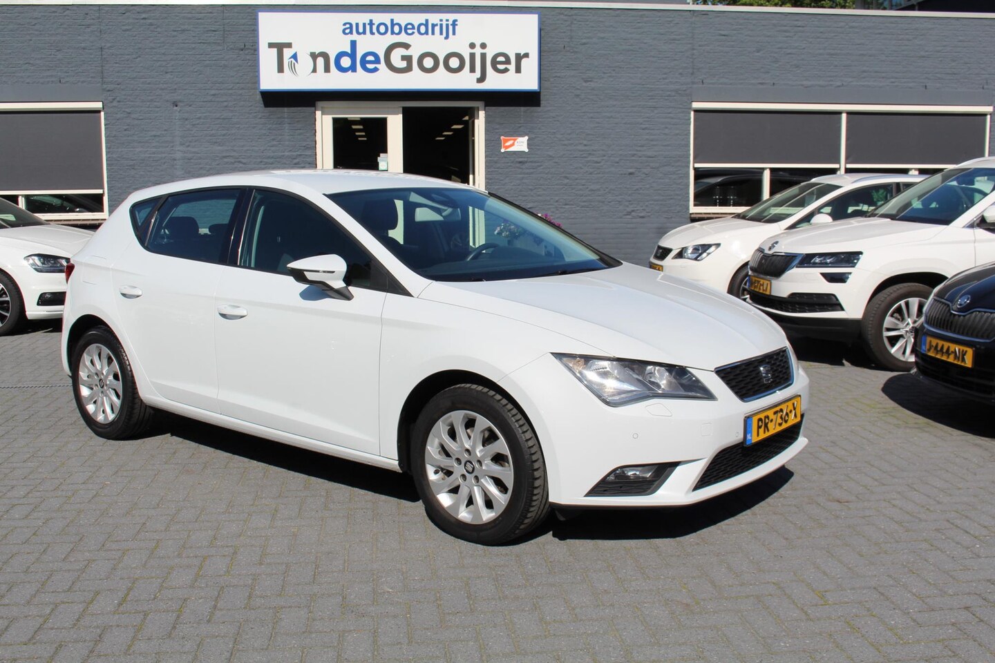 Seat Leon - 1.2 TSI Style Business | NAV. | STOELVERW. | - AutoWereld.nl