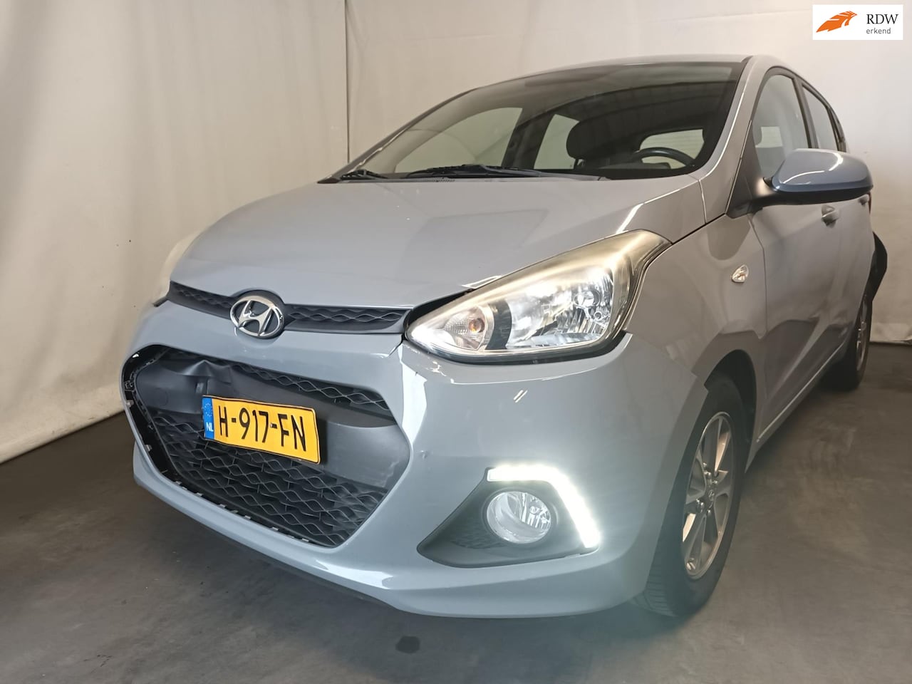 Hyundai i10 - 1.0i i-Motion Comfort - Airco - Achter Schade - AutoWereld.nl