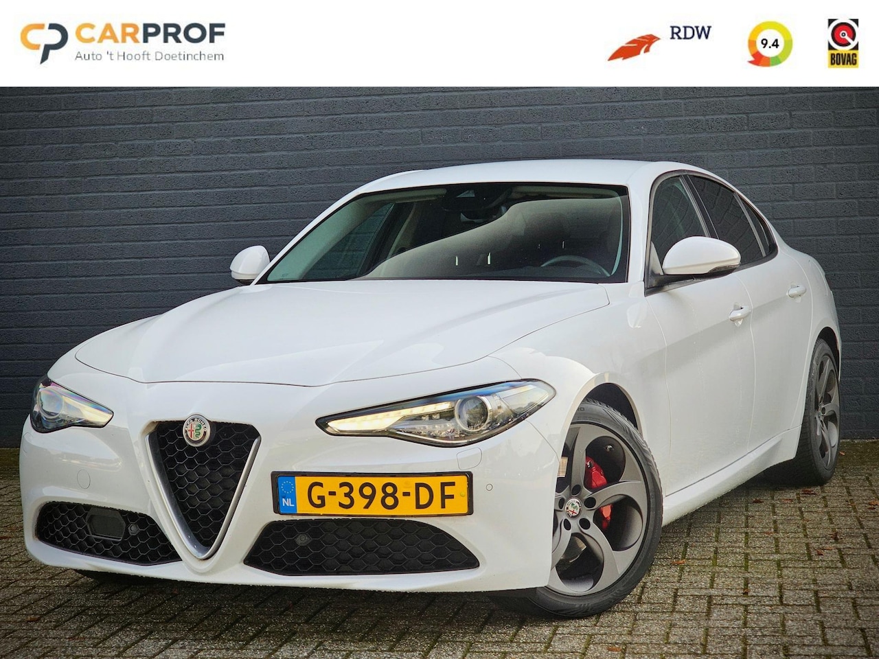 Alfa Romeo Giulia - 2.2 / 230 PK / BTW AUTO / TREKHAAK /LEDER / XENON / - AutoWereld.nl