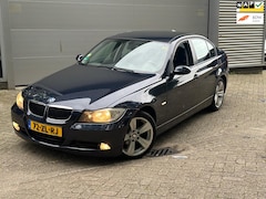 BMW 3-serie - 318i Business Line / NAVI MULTIEMEDIA / RIJDT SCHAKELT GOED / NIEUWE APK