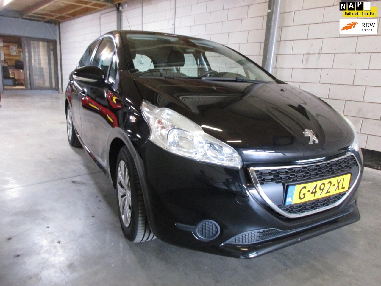 Peugeot 208 - 1.2 VTi Blue Lease Executive Airco - AutoWereld.nl