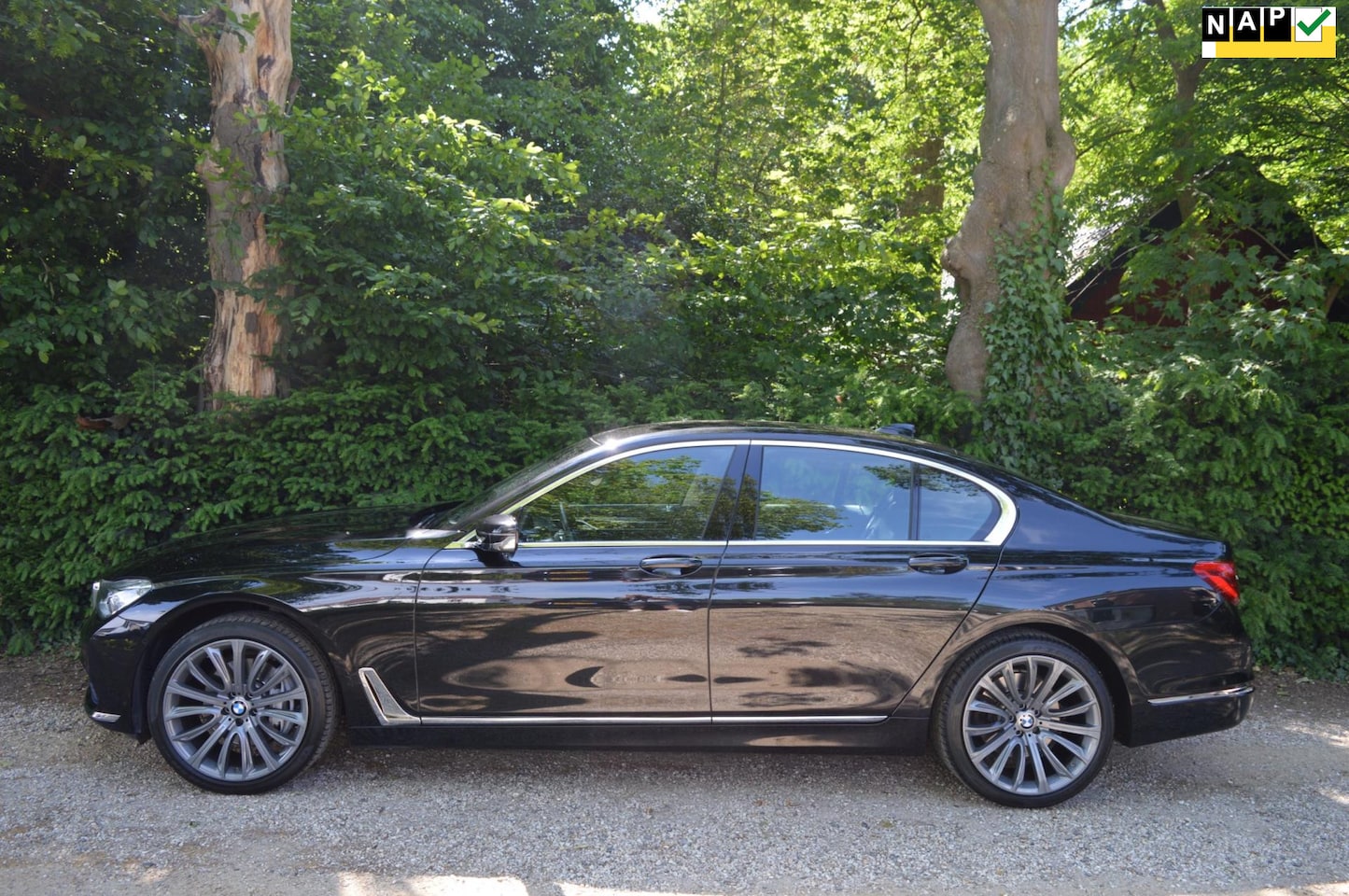 BMW 7-serie - 730d xDrive High Exe voll onderhoud beschikbaar - AutoWereld.nl