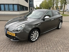 Alfa Romeo Giulietta - 1.4 T Distinctive 170PK NAVI/LEER/PDC/CLIMA/NAP