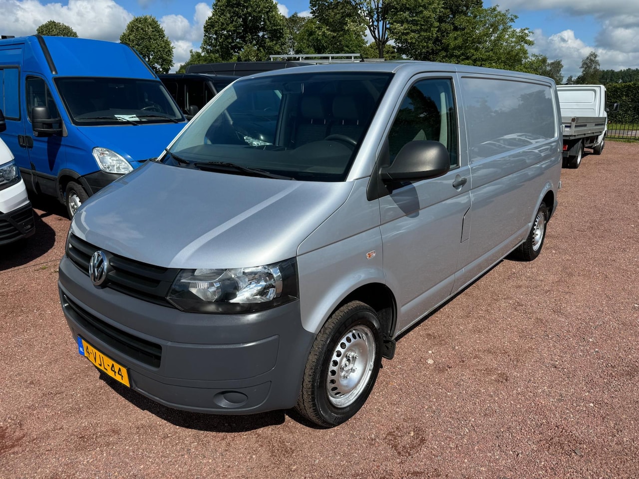 Volkswagen Transporter - 2.0 TDI 140PK L2H1 Airco - AutoWereld.nl