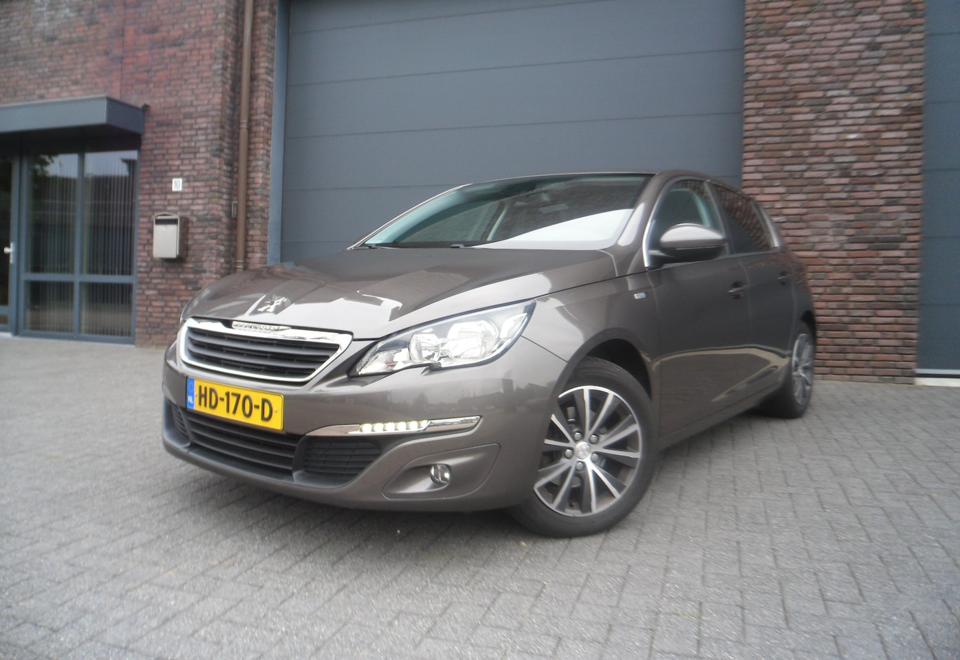 Peugeot 308 - 1.2 PureTech Style APK Nieuw,Boekjes aanwezig - AutoWereld.nl