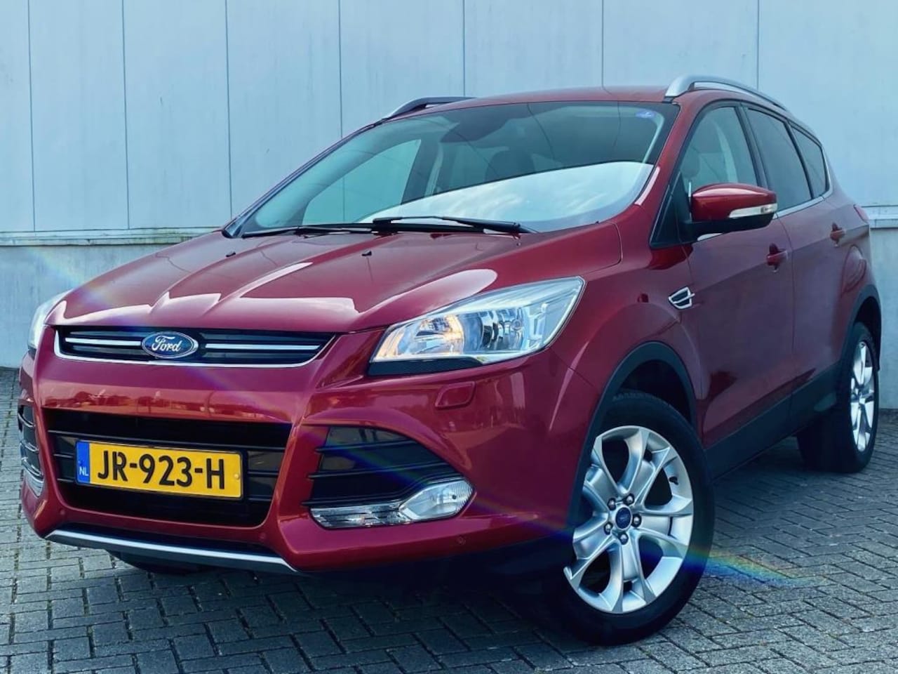 Ford Kuga - 1.5 Titanium NAP I GROOT SCHERM | ELEK. KLEP I APK I HALF-LEER I AANTAL 2 EIGENAAREN I KEU - AutoWereld.nl