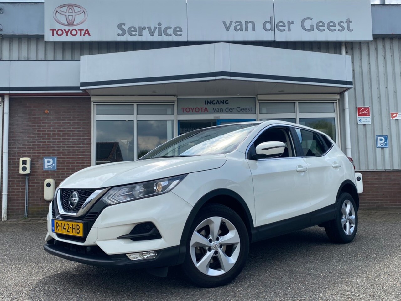 Nissan Qashqai - 1.3 DIG-T N-Connecta - AutoWereld.nl