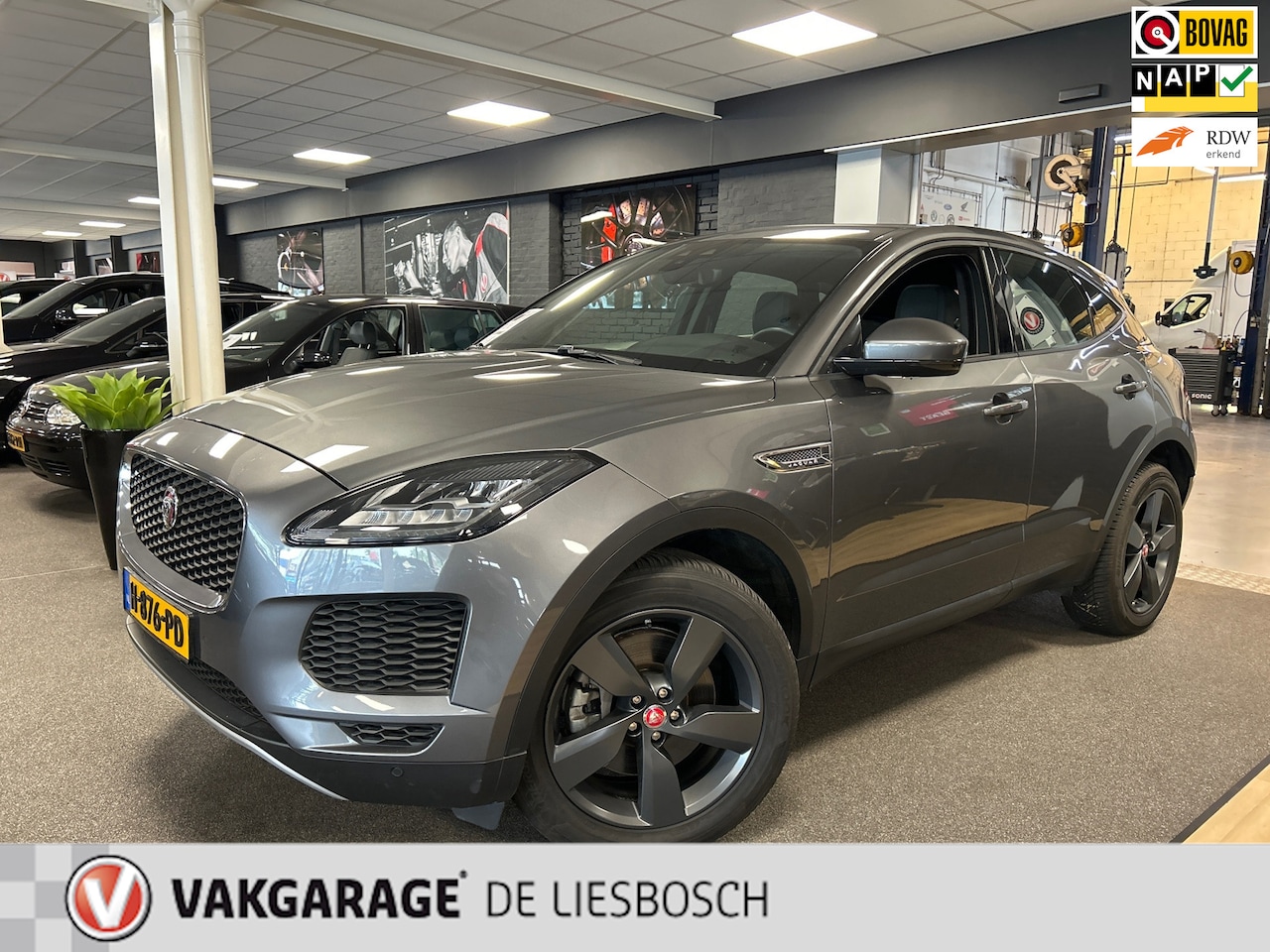 Jaguar E-Pace - 2.0 P200 AWD PANORAMADAK/ Leder/ Navigatie/camera/ Led/zeer netjes - AutoWereld.nl