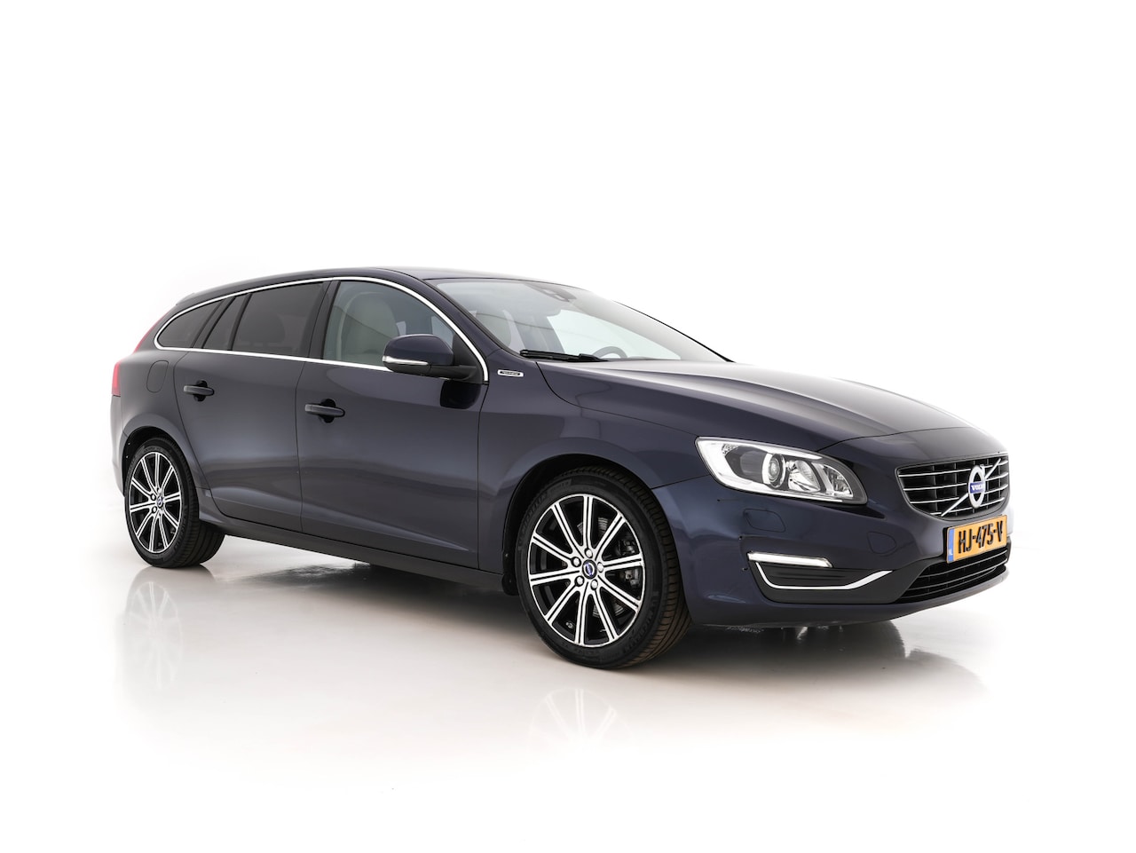 Volvo V60 - 2.4 D6 Twin Engine Summum Aut. *NAPPA-VOLLEDER | NAVI-FULLMAP | BI-XENON | MEMORY-PACK | C - AutoWereld.nl