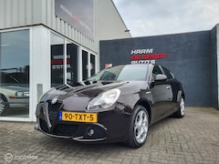 Alfa Romeo Giulietta - 1.4 T Distinctive, Cruise, Clima, Navi