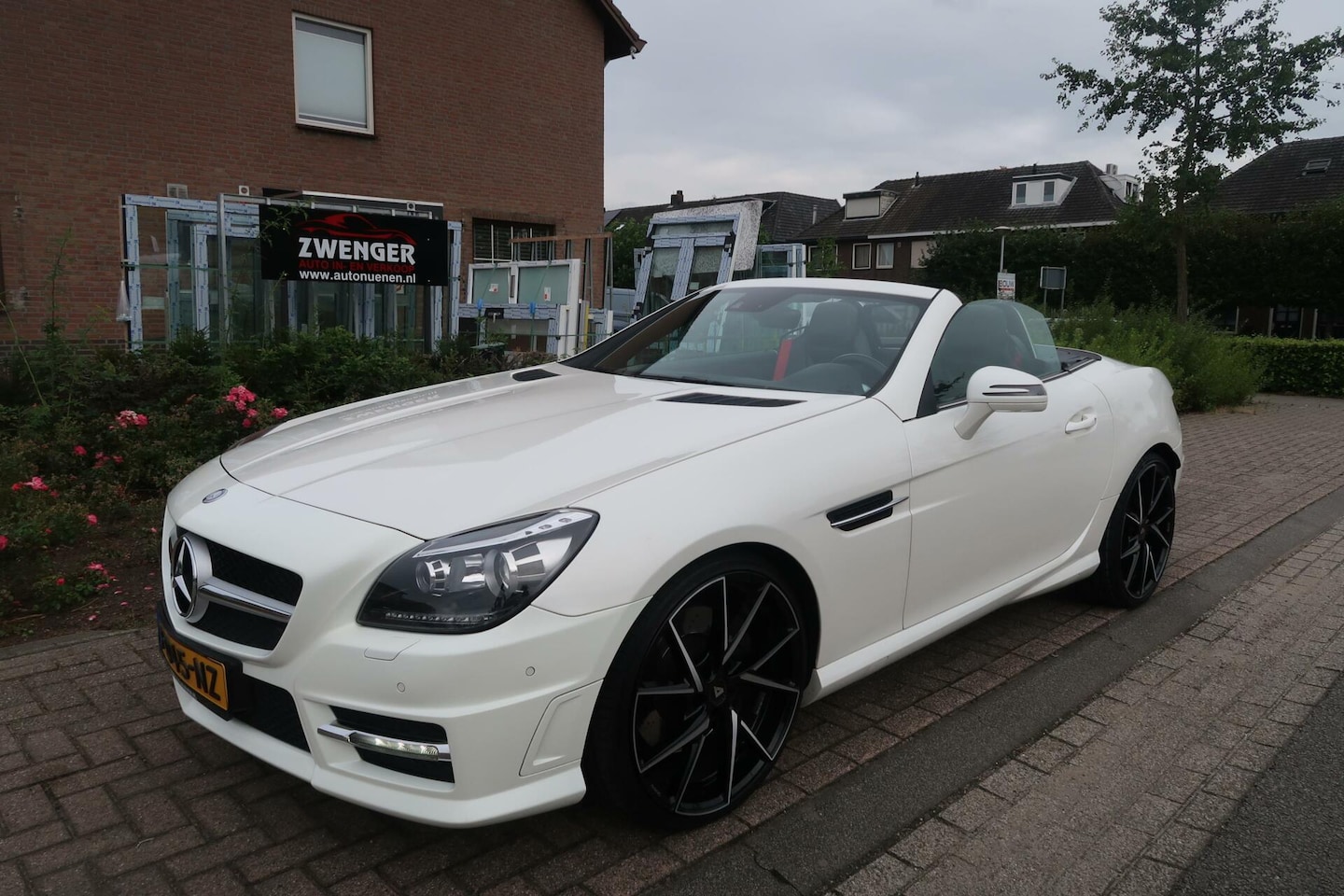 Mercedes-Benz SLK-klasse - 200 AMG|PANORAMADAK|NAVIGATIE|AIRSCARF|RODE GORDELS|XENON-LED|DEALER ONDERHOUDEN - AutoWereld.nl