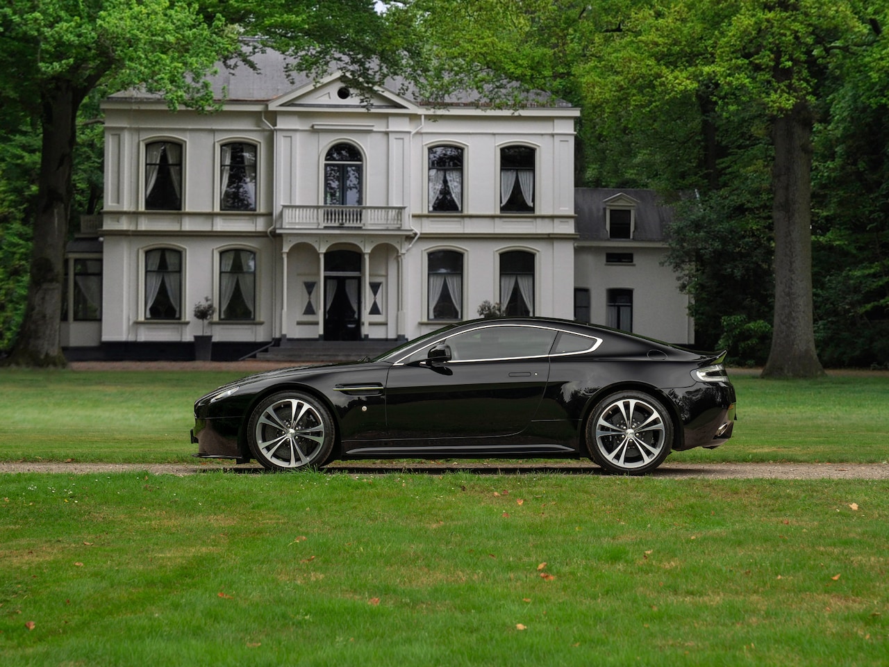 Aston Martin V12 Vantage - 5.9 V12 Vantage | Collectors condition | Manual - AutoWereld.nl