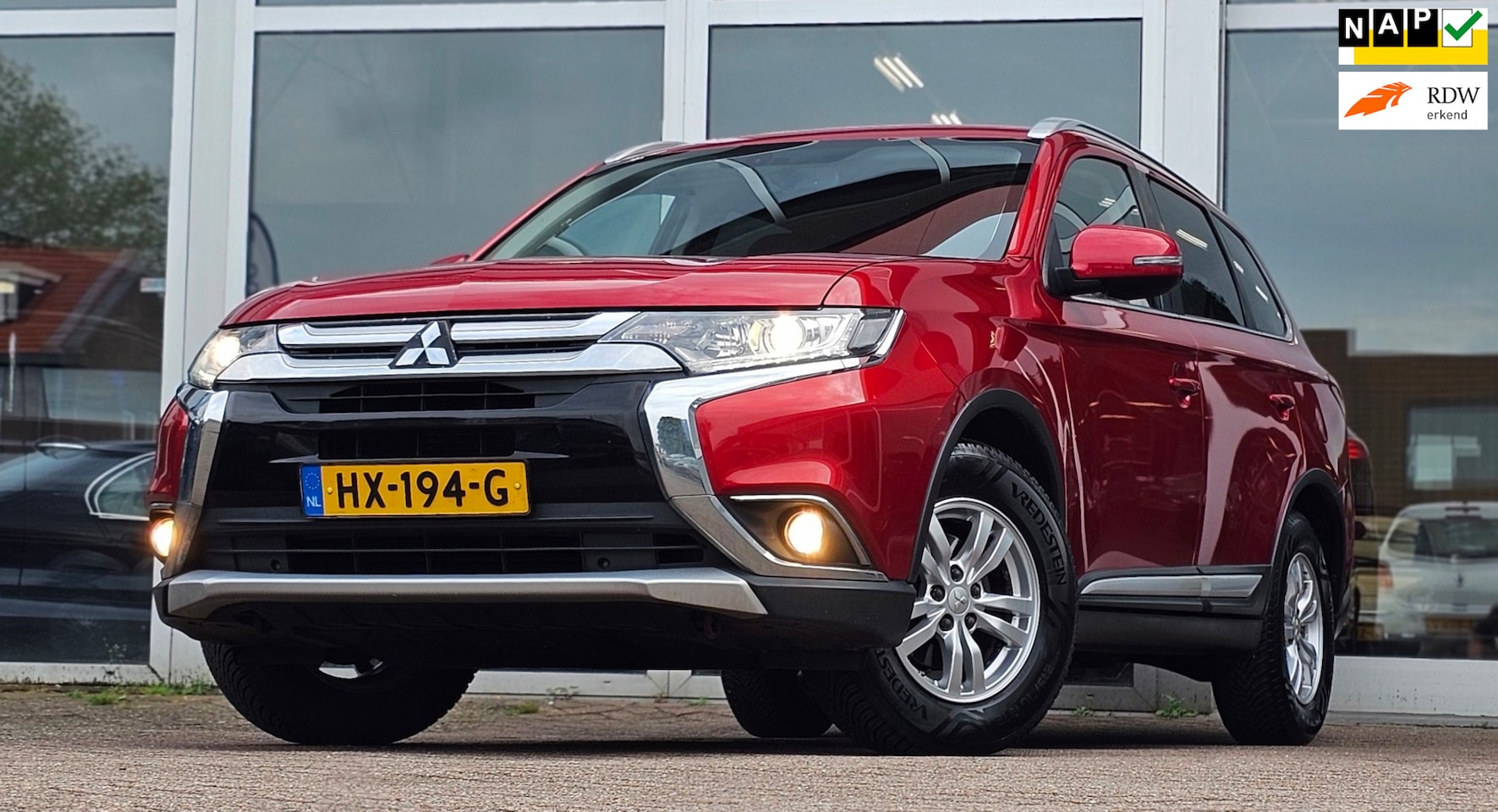 Mitsubishi Outlander - 2.0i Business Edition 1e Eigenaar Automaat Navigatie Camera - AutoWereld.nl