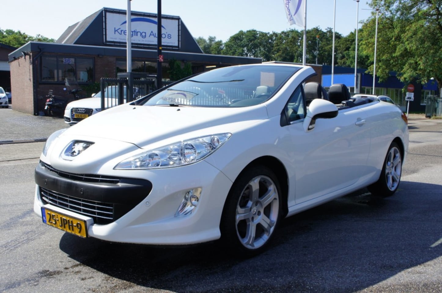 Peugeot 308 - CC 1.6 THP FELINE TREKHAAK/LEDER/NAVI/PDC/PARELMOERWIT KEURIGE S - AutoWereld.nl