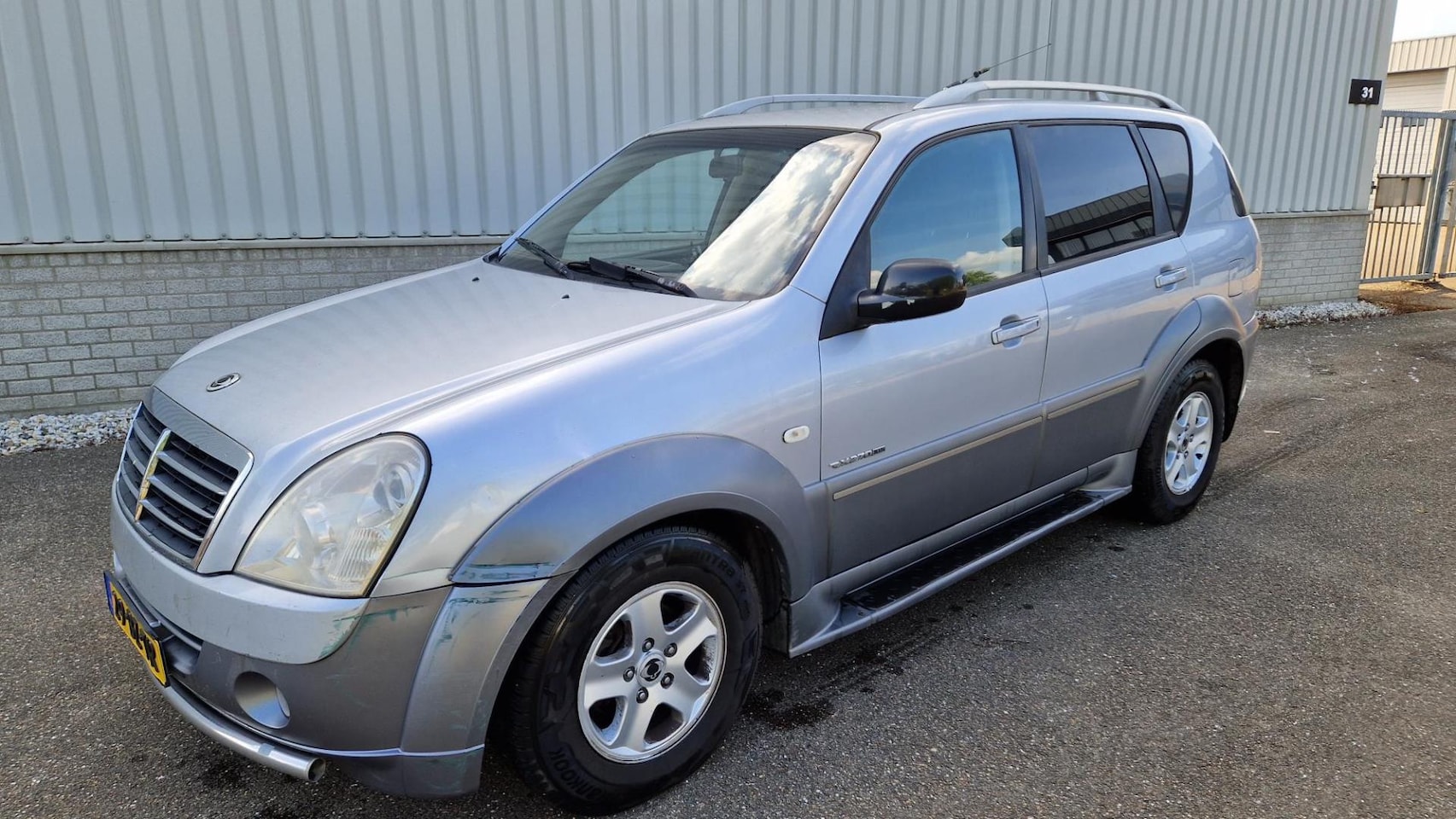 SsangYong Rexton - RX 270 Xdi High Roof RX 270 Xdi High Roof - AutoWereld.nl