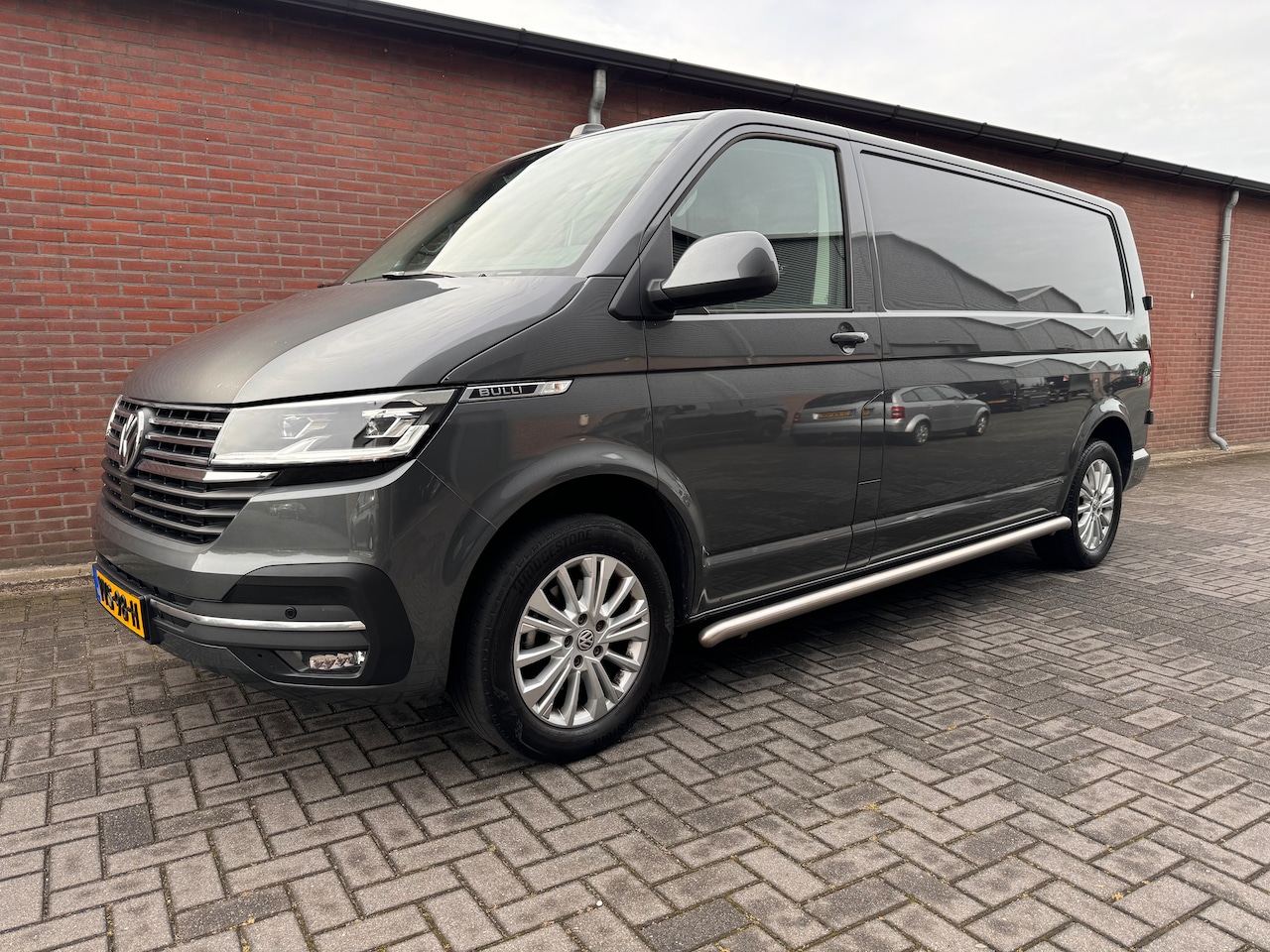 Volkswagen Transporter - 2.0 TDI L2H1 28 Bulli 150PK DSG - AutoWereld.nl