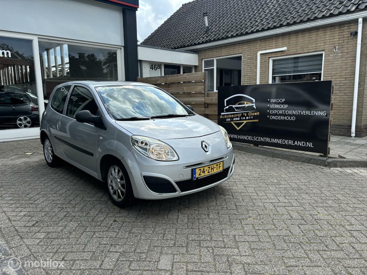 Renault Twingo - 1.2 Authentique | lange apk, schuif kanteldak - AutoWereld.nl