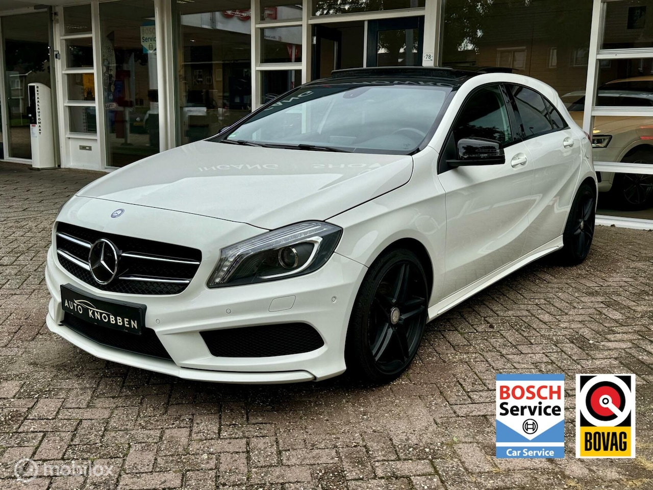 Mercedes-Benz A-klasse - 180 AMG Sport, Xenon, Panodak, Navi, Lm.. - AutoWereld.nl