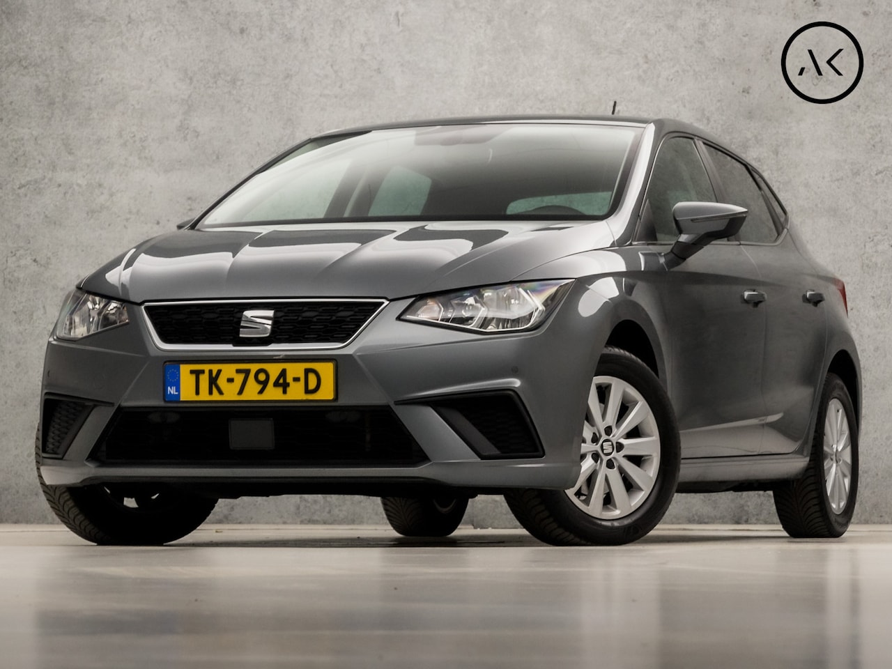 Seat Ibiza - 1.0 TSI Intense Sport Automaat (APPLE CARPLAY, GROOT NAVI, CAMERA, GETINT GLAS, SPORTSTOEL - AutoWereld.nl