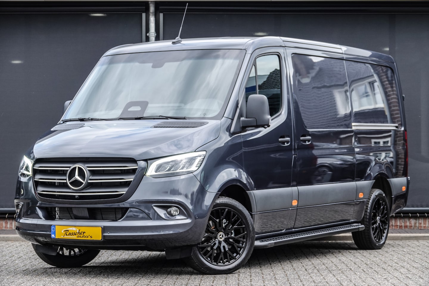 Mercedes-Benz Sprinter - L2H1 319Cdi 190Pk 9G-tronic | RWD | Dubbele schuifdeur | 3.500Kg trekgewicht - AutoWereld.nl