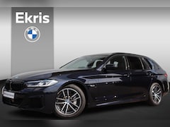 BMW 5-serie Touring - 530e Executive | Panoramadak / Head-Up Display / Laserlight / Voorstoelen Verwarmd