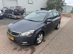 Kia Cee'd Sporty Wagon - 1.4 CVVT Seven