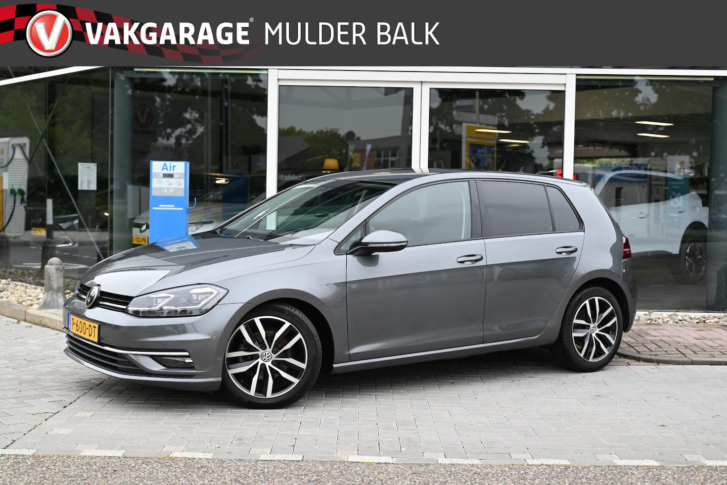 Volkswagen Golf - 1.5 TSI Highline Business R | DSG | Camera| Digitaal dashboard - AutoWereld.nl