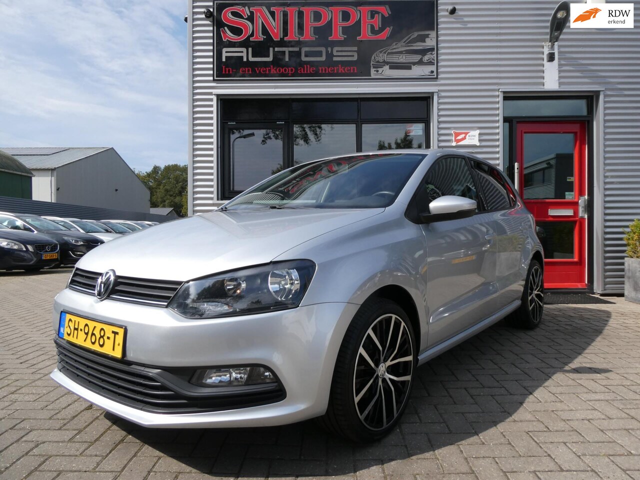 Volkswagen Polo - 1.0 Comfortline -5DRS.-AIRCO-BLUETOOTH-17'' LICHTMETALEN VELGEN-ELEK. RAMEN V+A-ETC. - AutoWereld.nl