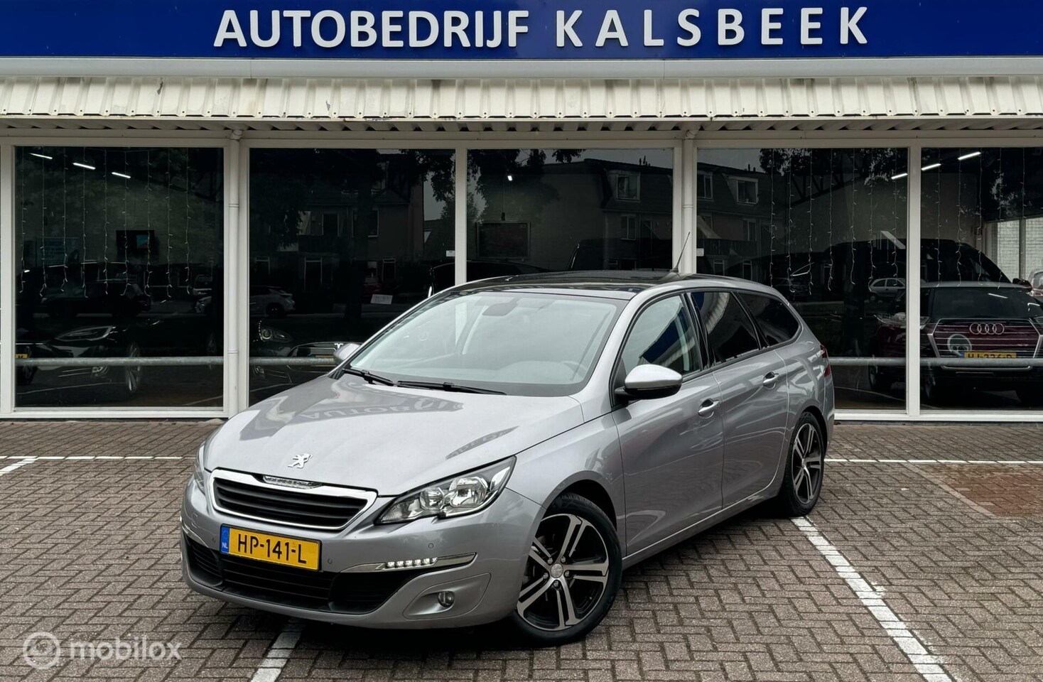 Peugeot 308 SW - 1.6 BlueHDI Executive Pack|Camera|Glazen dak| - AutoWereld.nl