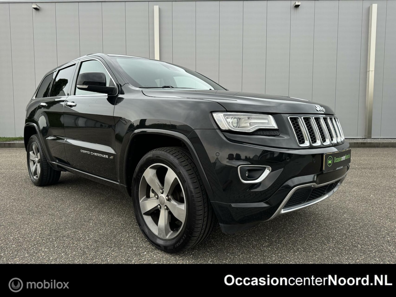 Jeep Grand Cherokee - 3.0 CRD Overland |NAP | PANO | PDC | AUT - AutoWereld.nl