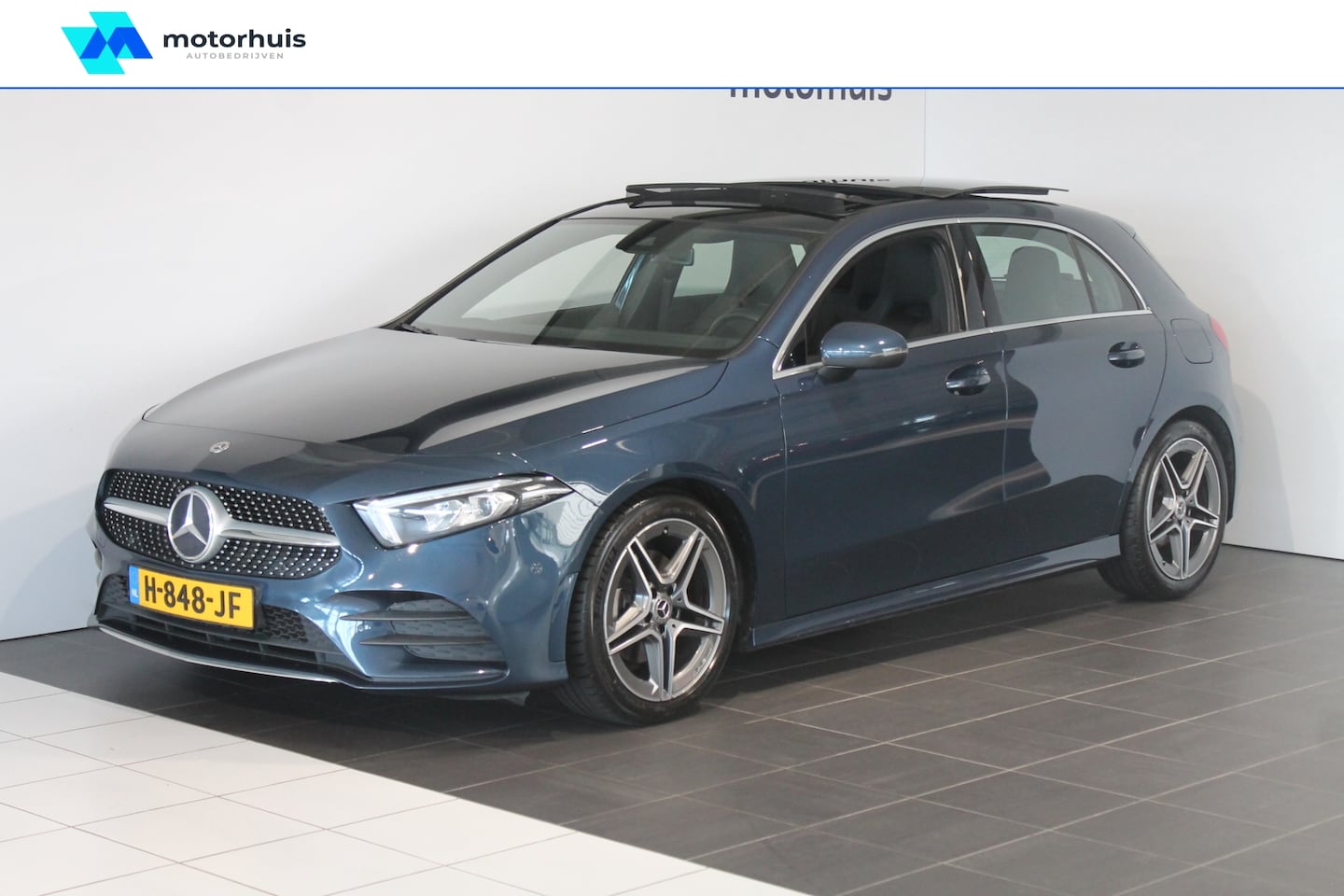 Mercedes-Benz A-klasse - A 180 136PK AUTOMAAT AMG BUSINESS SOLUTION PANO WIDE SCREEN WINTERPACK NAVI CAMERA LED NAP - AutoWereld.nl