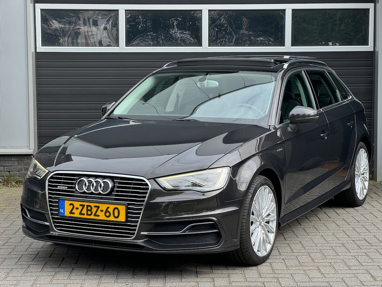 Audi A3 Sportback - 1.4 e-tron PHEV Ambition Pro Line plus Pano Lmv clima - AutoWereld.nl