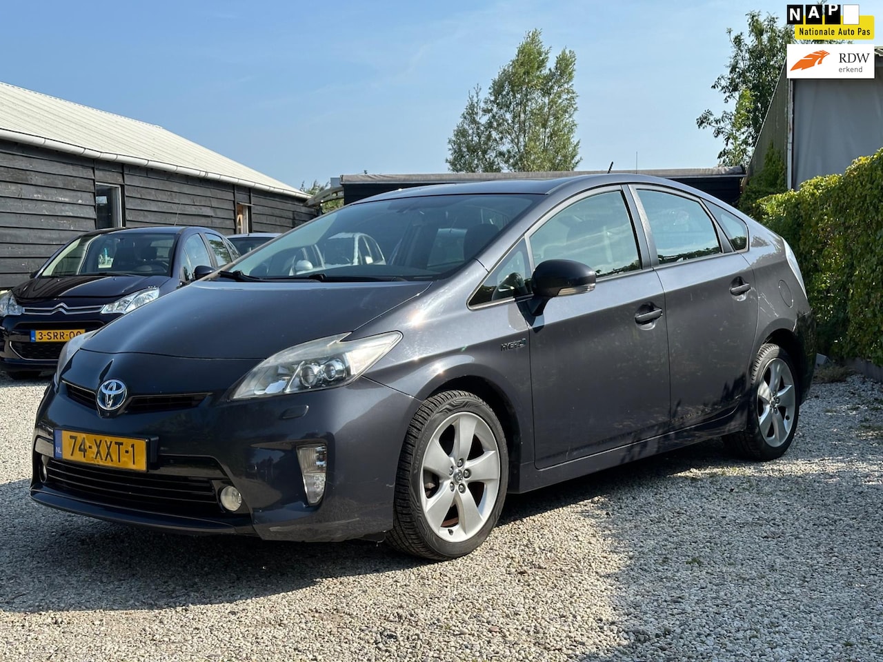 Toyota Prius - 1.8 Dynamic Business Leer/Navi/Lmv - AutoWereld.nl