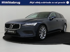 Volvo V60 - 2.0 T4 Momentum Pro 190 pk Automaat | Navigatie | Trekhaak | Leder | Climate Control